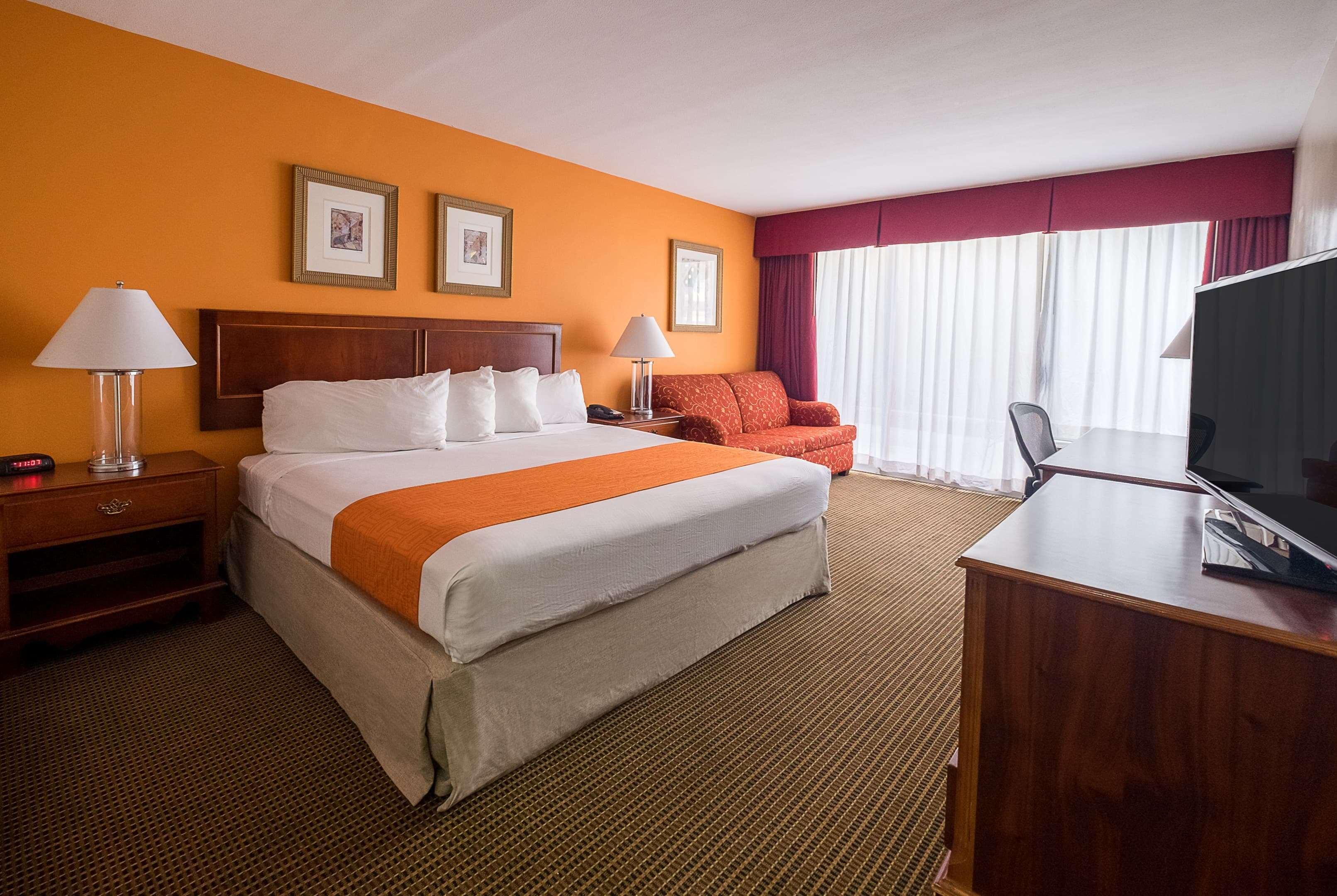 Howard Johnson By Wyndham Fullerton/Anaheim Conference Cntr Ngoại thất bức ảnh