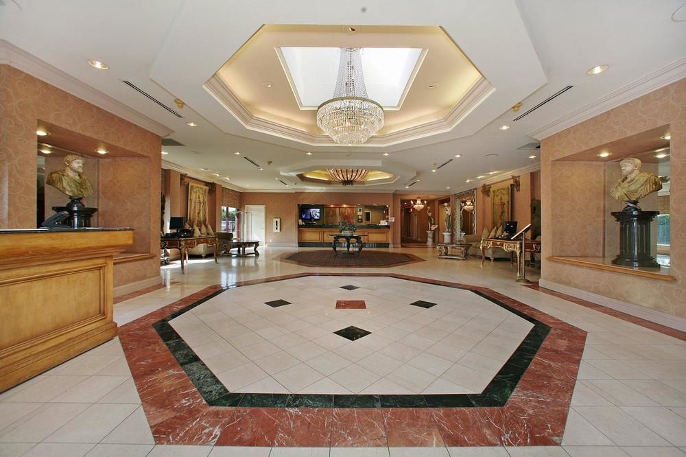 Howard Johnson By Wyndham Fullerton/Anaheim Conference Cntr Ngoại thất bức ảnh