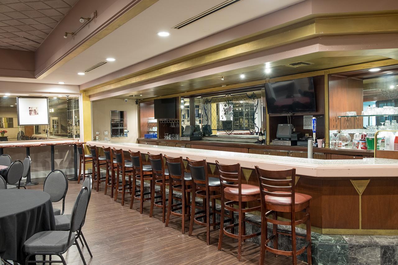 Howard Johnson By Wyndham Fullerton/Anaheim Conference Cntr Ngoại thất bức ảnh